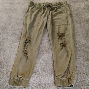 Bella Dahl Olive Distressed Patch Pocket Joggers